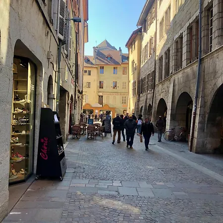 Le 21 Favre, Hyper Centre, 70 M², 2 * Annecy